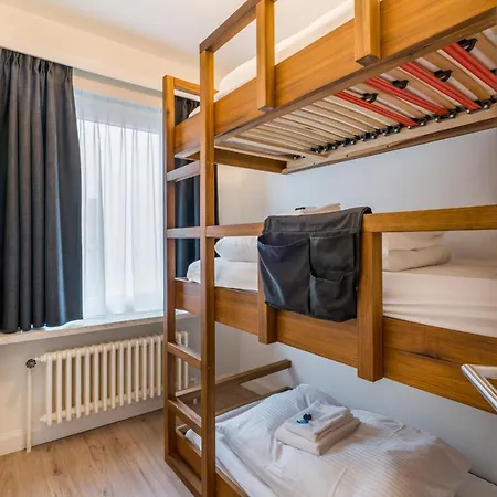 Apartment Retro Woning Te Centrum Oostende, 5min De Kust Ostend