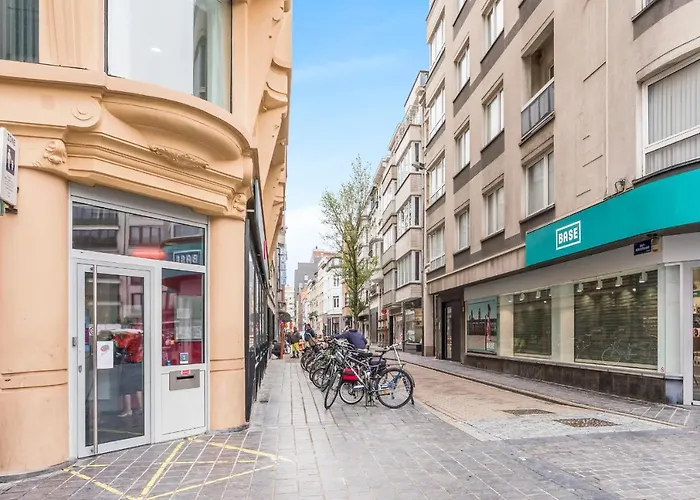 Apartment Retro Woning Te Centrum Oostende, 5min De Kust Ostend