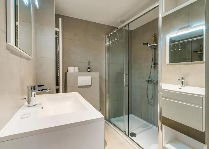 Apartment Retro Woning Te Centrum Oostende, 5min De Kust